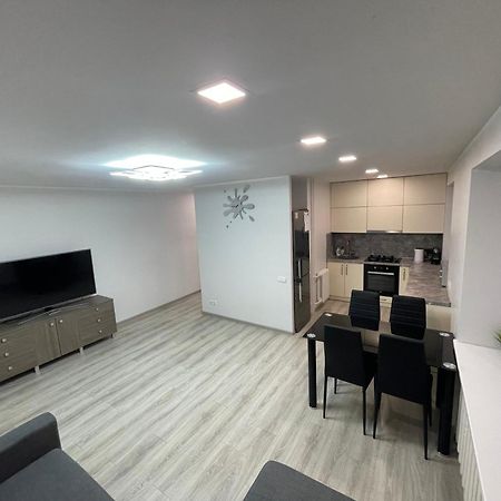 Butas Miesto Centre Apartment Panevezys Ngoại thất bức ảnh